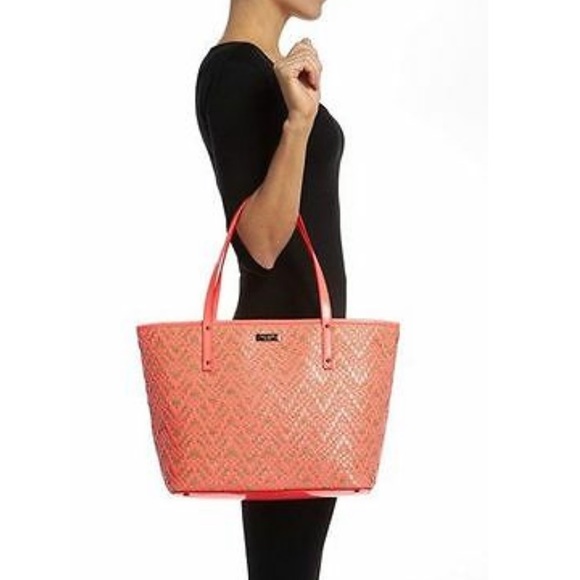 kate spade Handbags - Kate Spade Bayside Park Tote Coral woven straw EUC